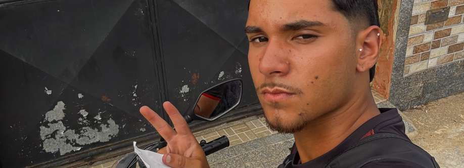 Lucas Oliveira Cover Image