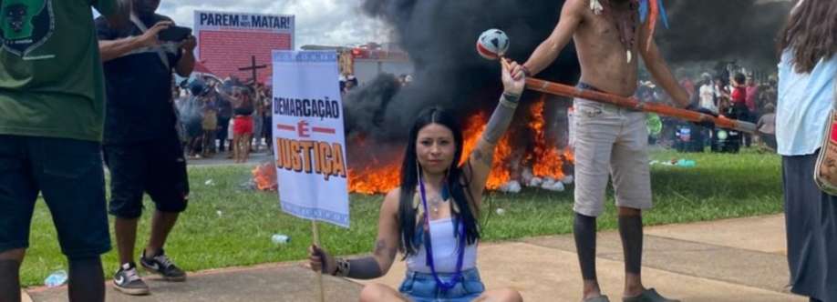 Eduarda Ferreira Sales Cover Image